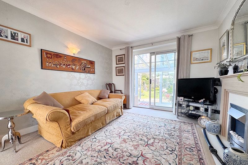 Larkfield Way